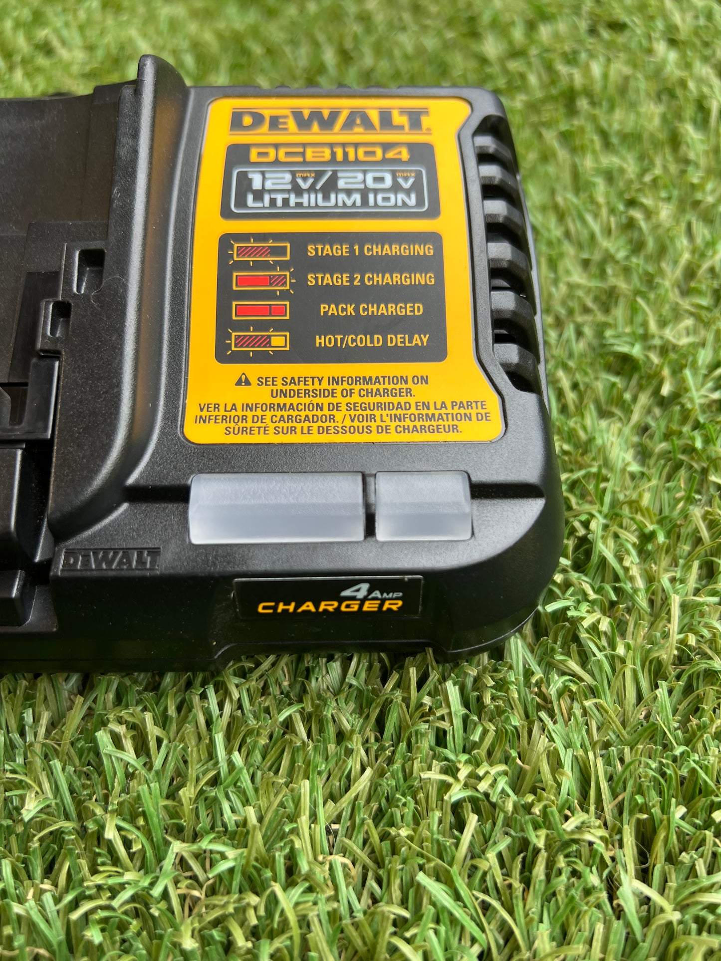 DEWALT 4 Amp Battery Charger