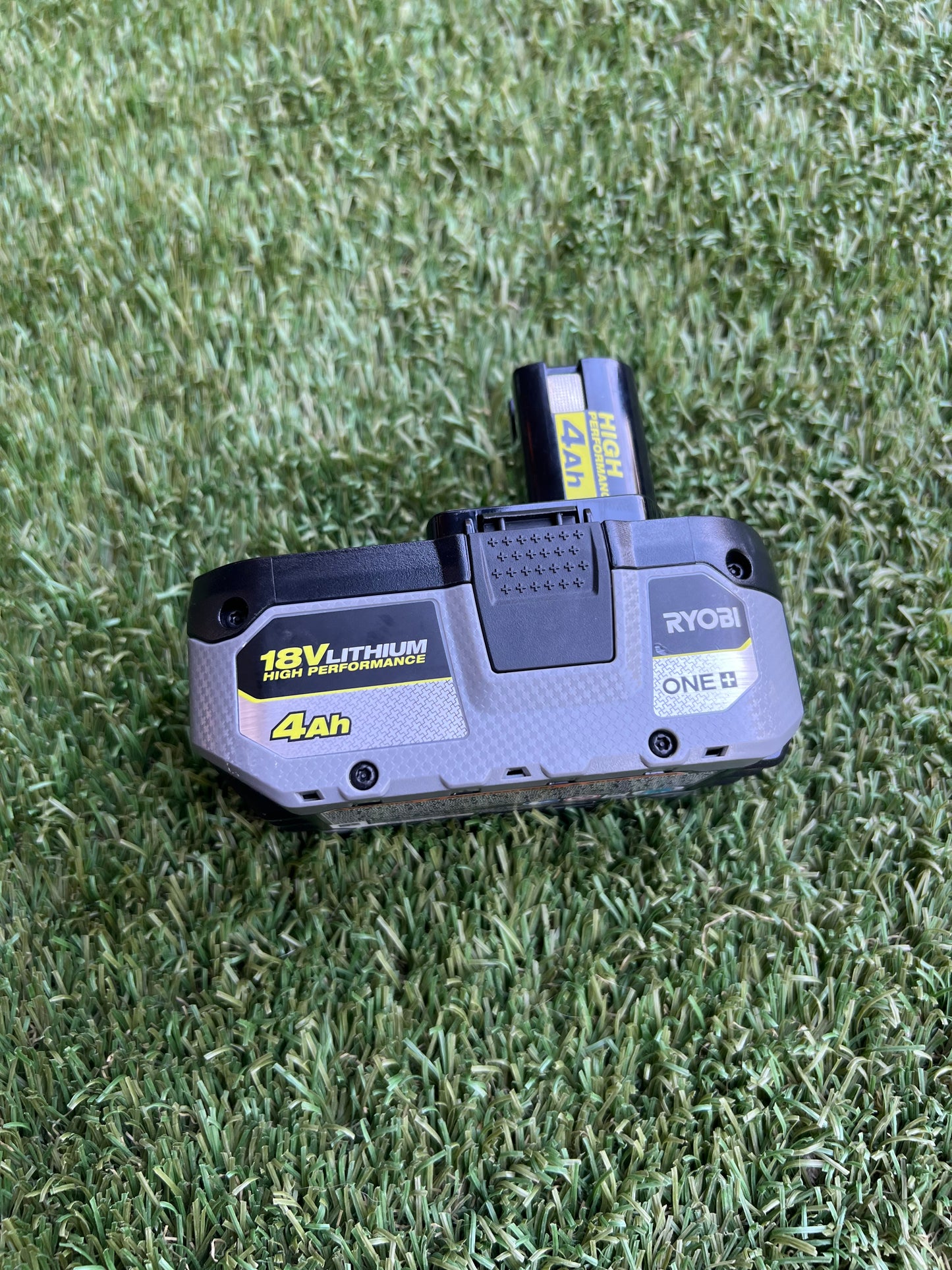 RYOBI ONE+ 18V 4.0 Ah Lithium-Ion HIGH PERFORMANCE Battery