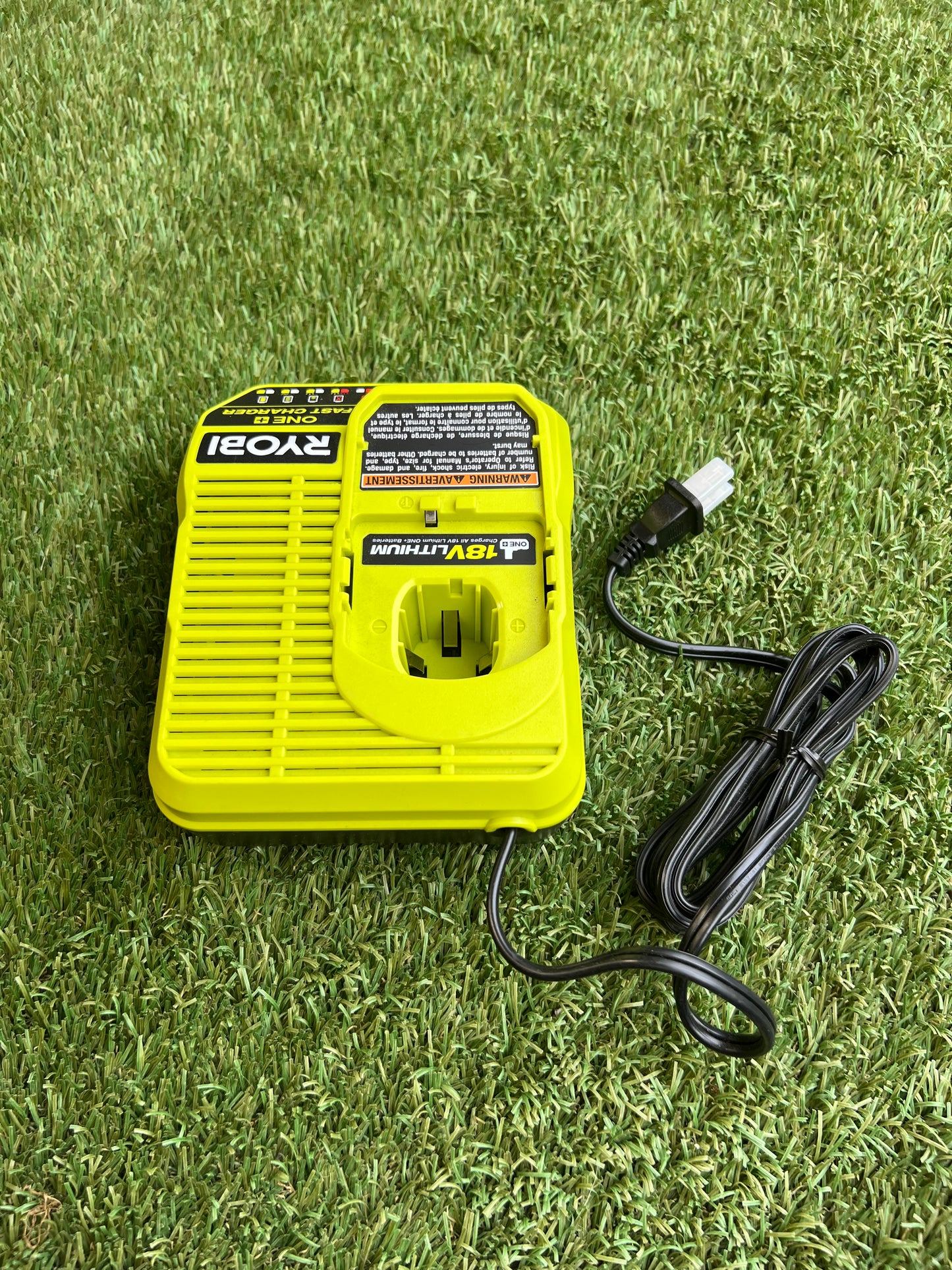 RYOBI ONE+ 18V Fast Charger