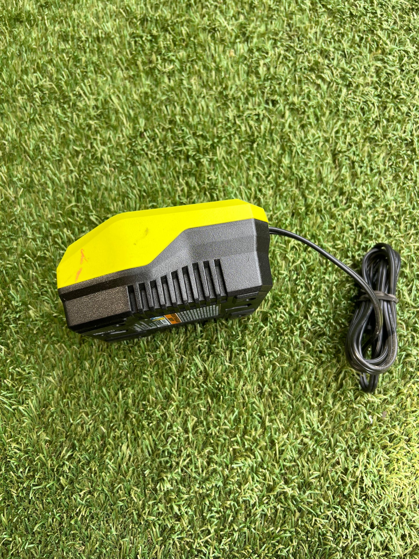 RYOBI 40-Volt Lithium-Ion Fast Charger